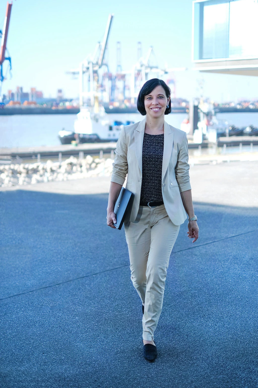 businessportrait-outdoor-hamburg-tina_taege_business_fotografie
