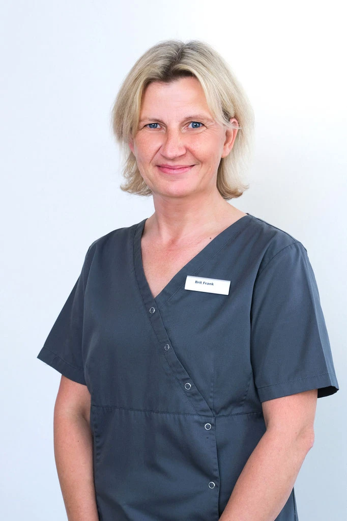 mitarbeiterportrait-zahnarztpraxis-hamburg-tina_taege_business_fotografie